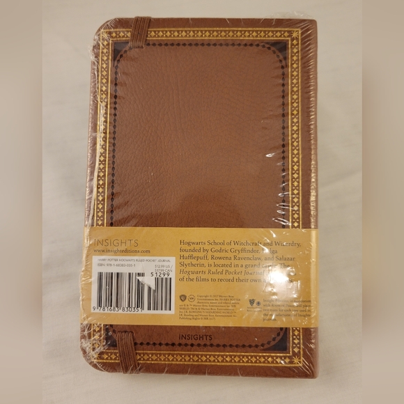 Harry Potter: Hogwarts Ruled Pocket Journal - Picture 2 of 3